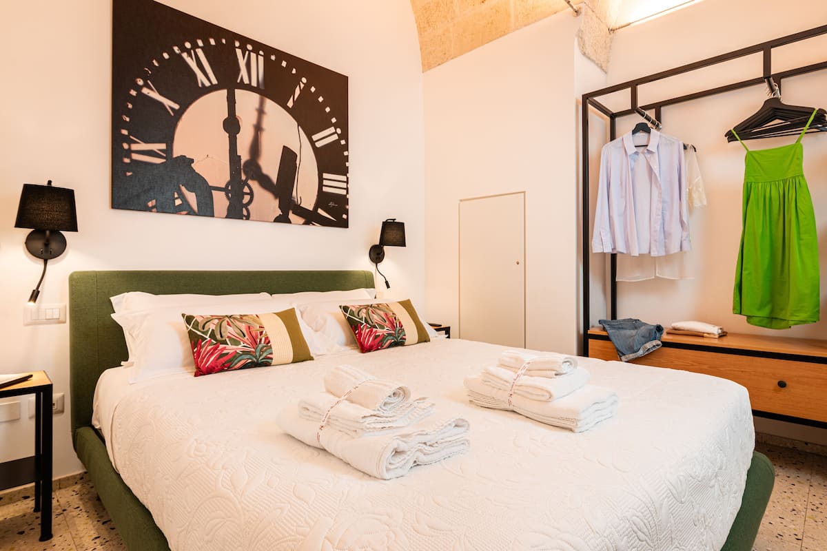 Classic Room | 1 bedroom, premium bedding, down duvets, pillow-top beds