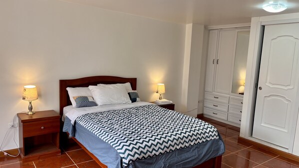 1 bedroom, free WiFi, bed sheets