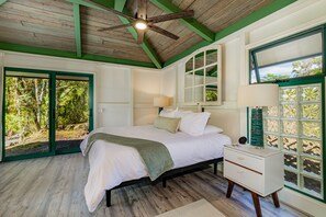 2 bedrooms, free WiFi, bed sheets - NEW! Lava Rock Retreat - Impeccable Comfort in Hilo! (Hilo)