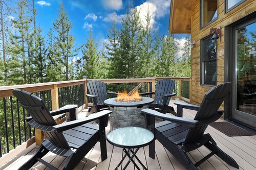 Grandview Chalet - Modern & Luxurious Mountain Retreat with Panoramic Views