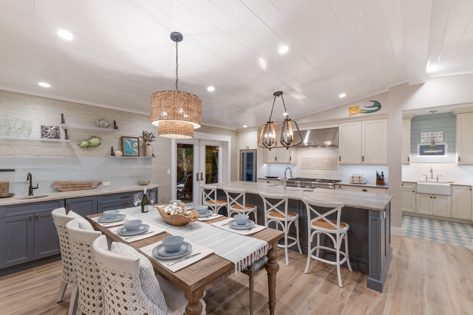 House, 2 Bedrooms | Dining