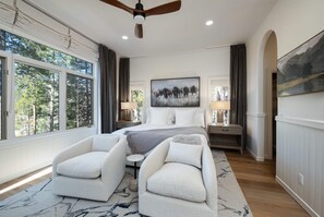 4 soverom, strykejern/-brett, internettilgang og sengetøy