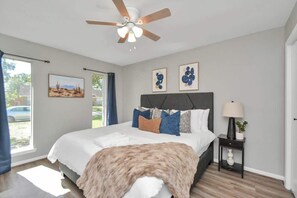 4 chambres, fer et planche à repasser, Wi-Fi, draps fournis