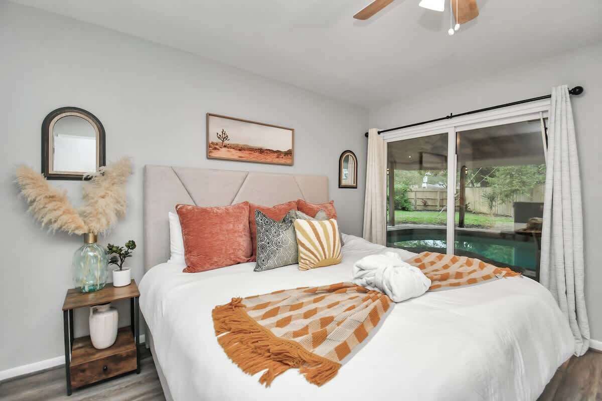 4 多间卧室、熨斗/熨衣板、WiFi、床单