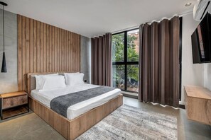 1 غرفة نوم ومكتب ومكواة/لوح كي وسرير سفر