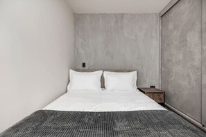 1 bedroom, desk, iron/ironing board, travel cot - Luxury Studio in Laureles with AC and fast Wifi (Medellín)