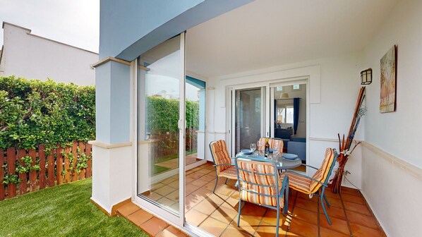 Outdoor dining - Villa Anacardo P-Murcia Holiday Rentals Property (Torre Pacheco)