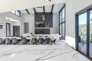 تناول الطعام