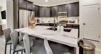 6 Mi to Empire Polo Club: Indio Home w/ Grill!