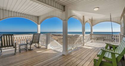 Alpha At The Point: Oceanfront, Private Pool & Hot Tub, Breathtaking Views