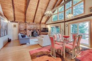 Interior - Waterfront Lake Arrowhead Cabin w/ Dock & Fire Pit (North Waterboro)