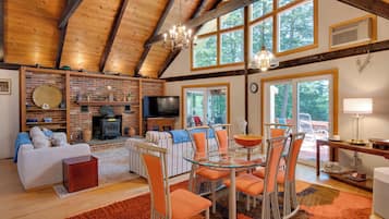 House (3 Bedrooms) | Front of property