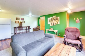 Interior - Lake Superior Getaway - Walk to Water! (Duluth)