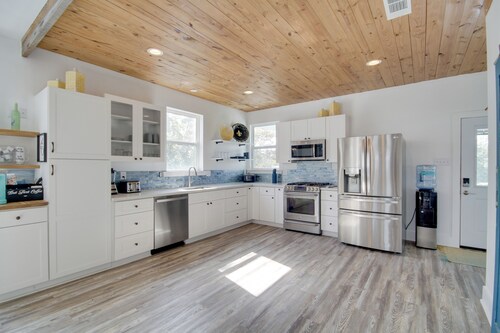 Sunny Waveland Home Rental w/ Pool: Walk to Beach!