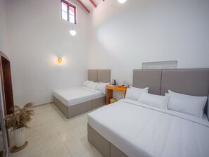 4 slaapkamers, een strijkplank/strijkijzer, wifi, beddengoed