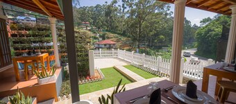 Where Cozy Hospitality Meets the Beauty of a Chilled Retreat in Every Season.