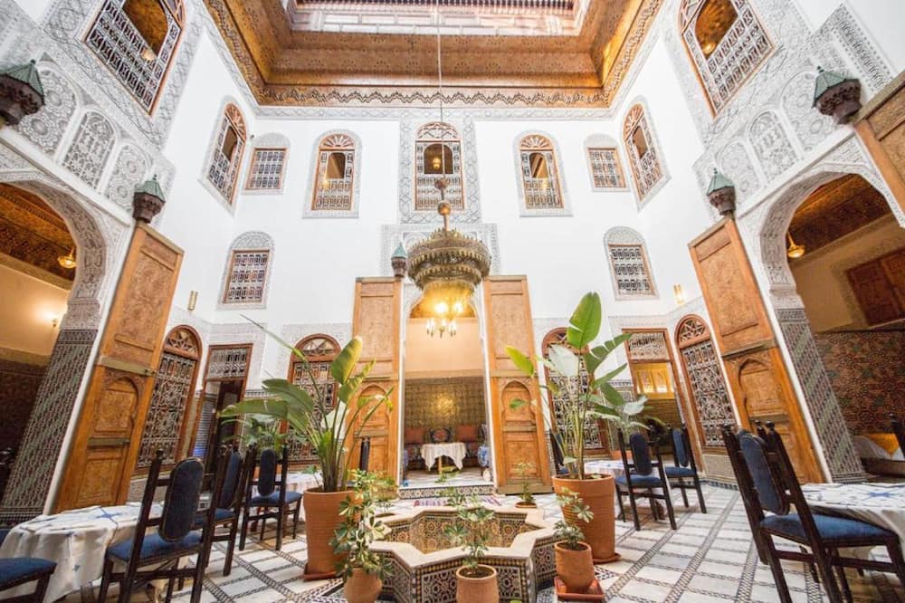 Riad fes iline