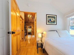 3 chambres, fer et planche à repasser, Wi-Fi gratuit, draps fournis