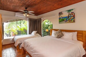 3 bedrooms, WiFi, bed sheets - Casa Barba Roja/ocean&sunset view/Breakfast Included (Quepos)