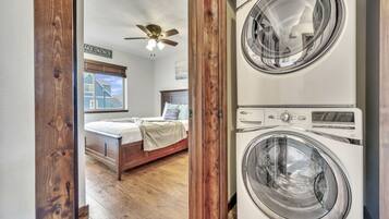 4 quartos, ferros/tábuas de passar roupa, Wi-Fi de cortesia