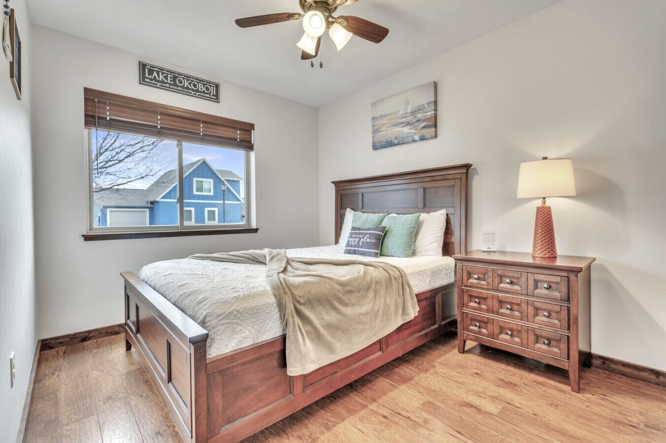 4 bedrooms, iron/ironing board, free WiFi, bed sheets
