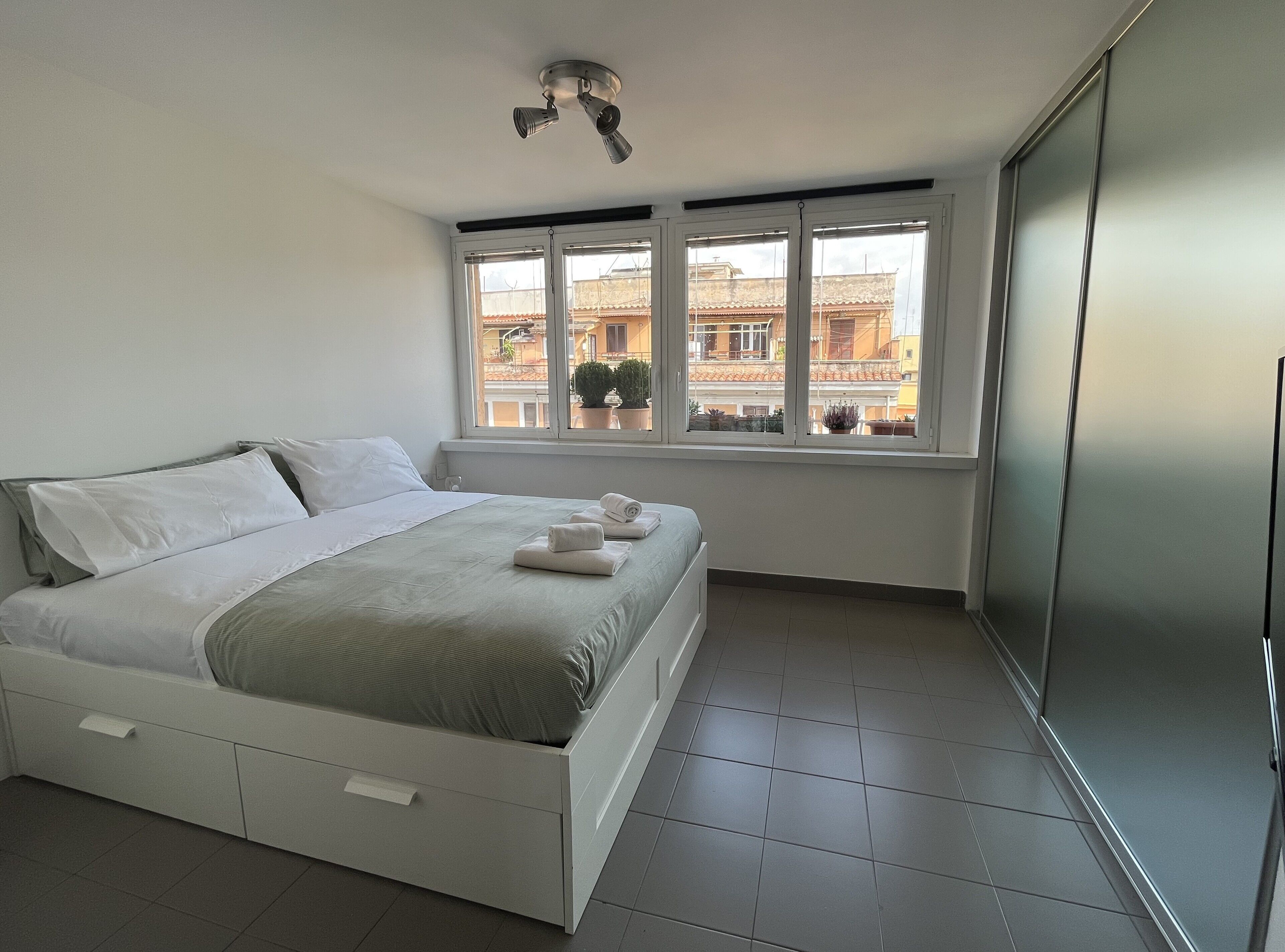 1 bedroom, iron/ironing board, WiFi, bed sheets