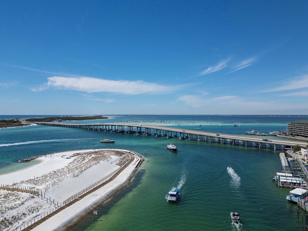 Photo 87 of ⭐Pet Friendly⭐Lagoon Pool-Beach Trolley-2 Kings 👑-5BR Here Comes the Sun