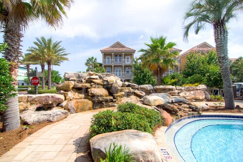 ⭐Pet Friendly⭐Lagoon Pool-Beach Trolley-2 Kings 👑-5BR Here Comes the Sun