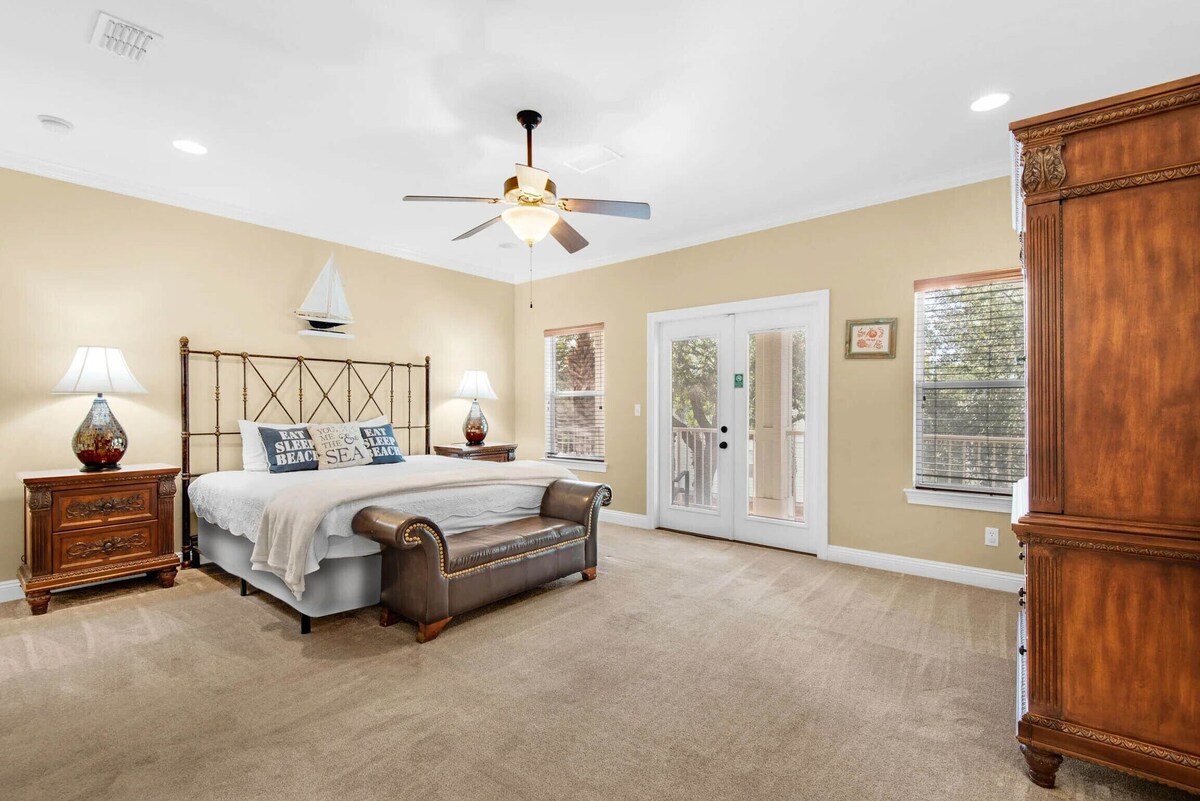 Photo 21 of ⭐Pet Friendly⭐Lagoon Pool-Beach Trolley-2 Kings 👑-5BR Here Comes the Sun