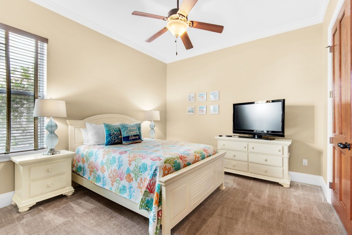Photo 16 of ⭐Pet Friendly⭐Lagoon Pool-Beach Trolley-2 Kings 👑-5BR Here Comes the Sun