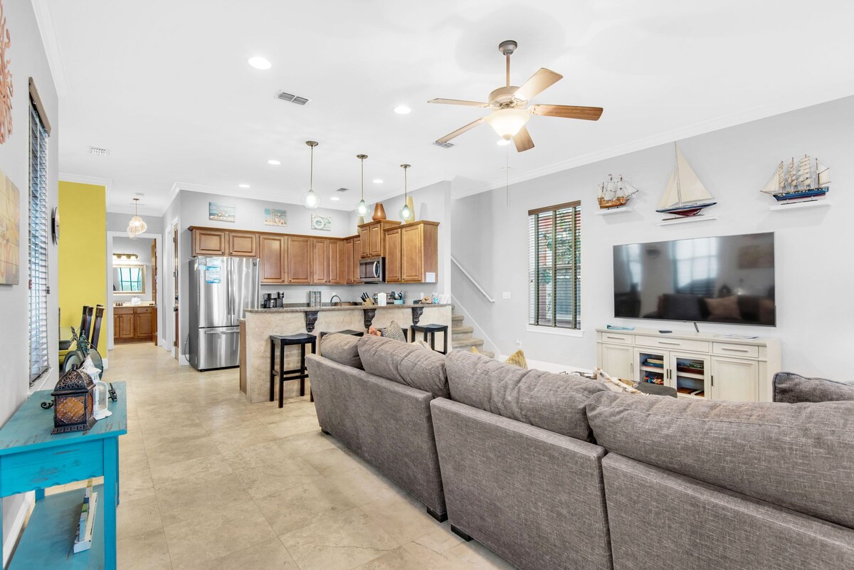 Photo 11 of ⭐Pet Friendly⭐Lagoon Pool-Beach Trolley-2 Kings 👑-5BR Here Comes the Sun