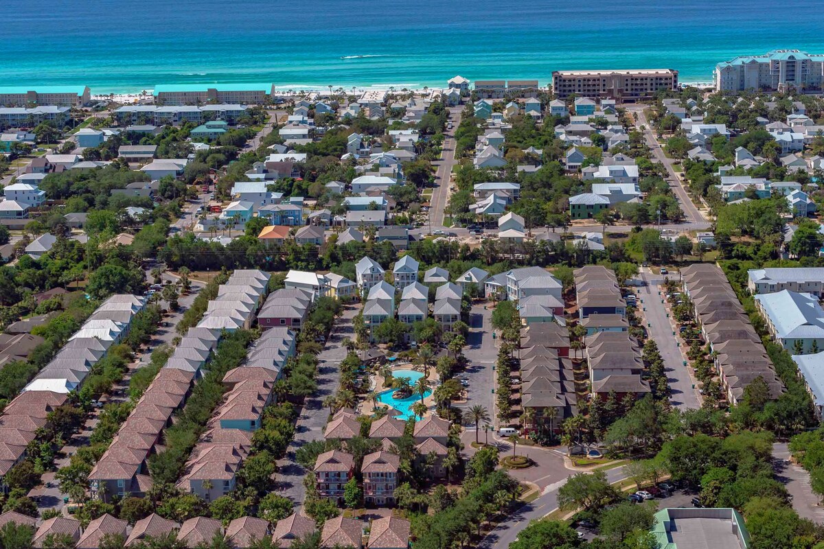 Photo 6 of ⭐Pet Friendly⭐Lagoon Pool-Beach Trolley-2 Kings 👑-5BR Here Comes the Sun