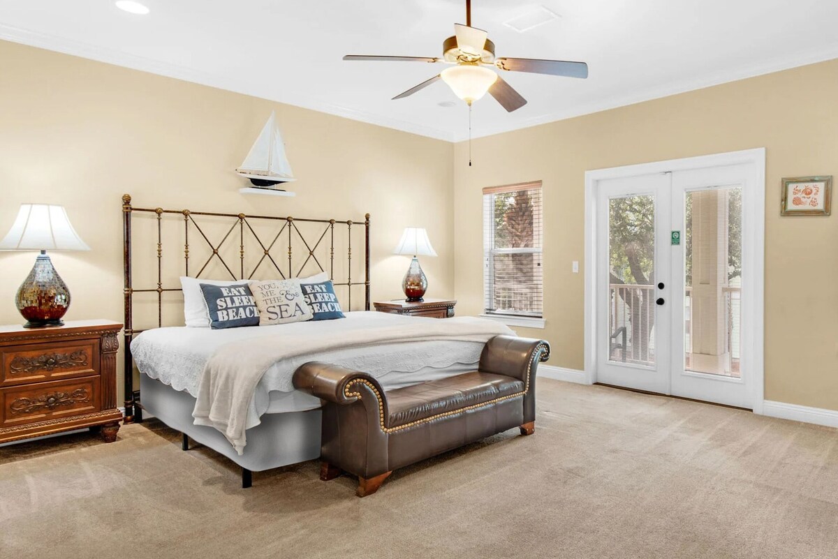 Photo 20 of ⭐Pet Friendly⭐Lagoon Pool-Beach Trolley-2 Kings 👑-5BR Here Comes the Sun