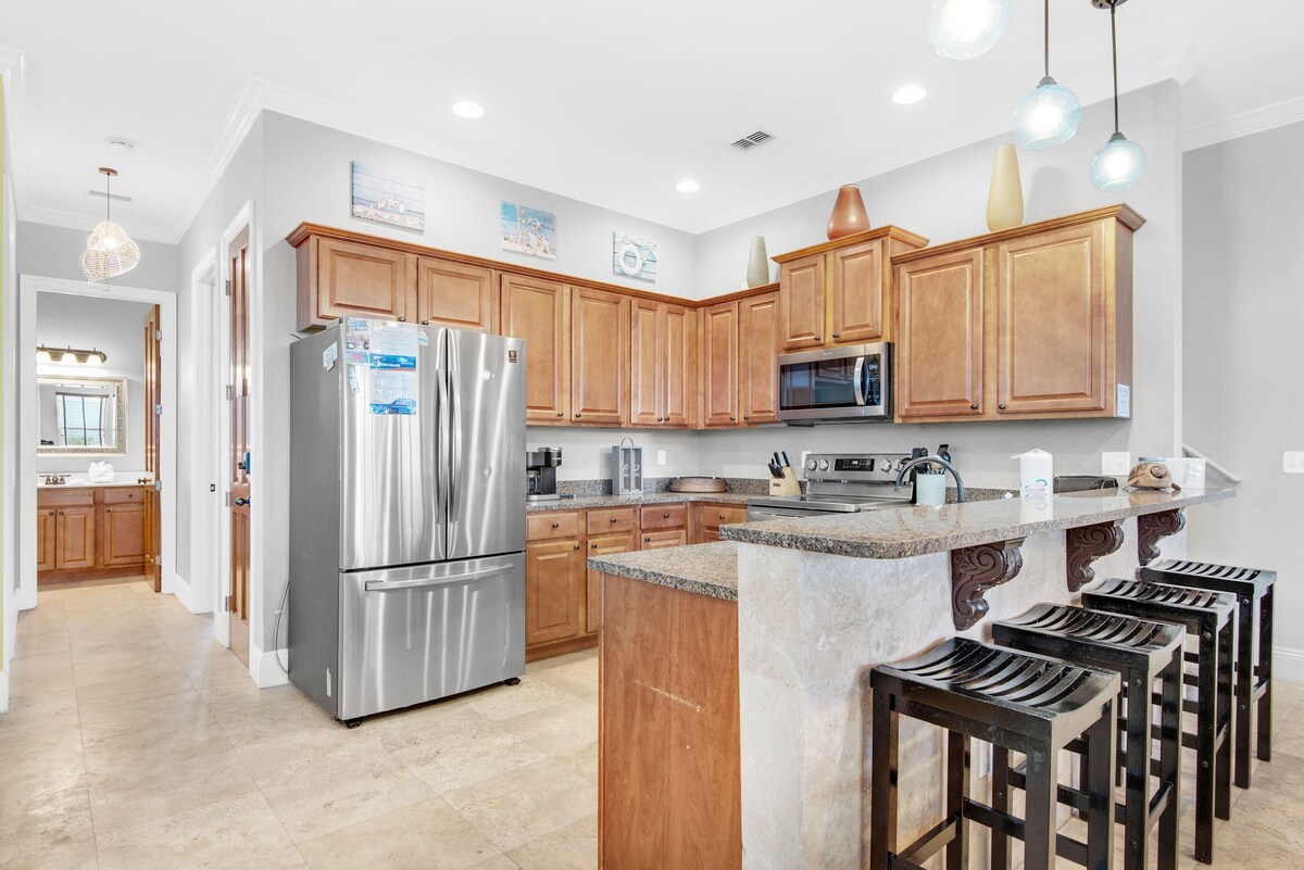 Photo 9 of ⭐Pet Friendly⭐Lagoon Pool-Beach Trolley-2 Kings 👑-5BR Here Comes the Sun