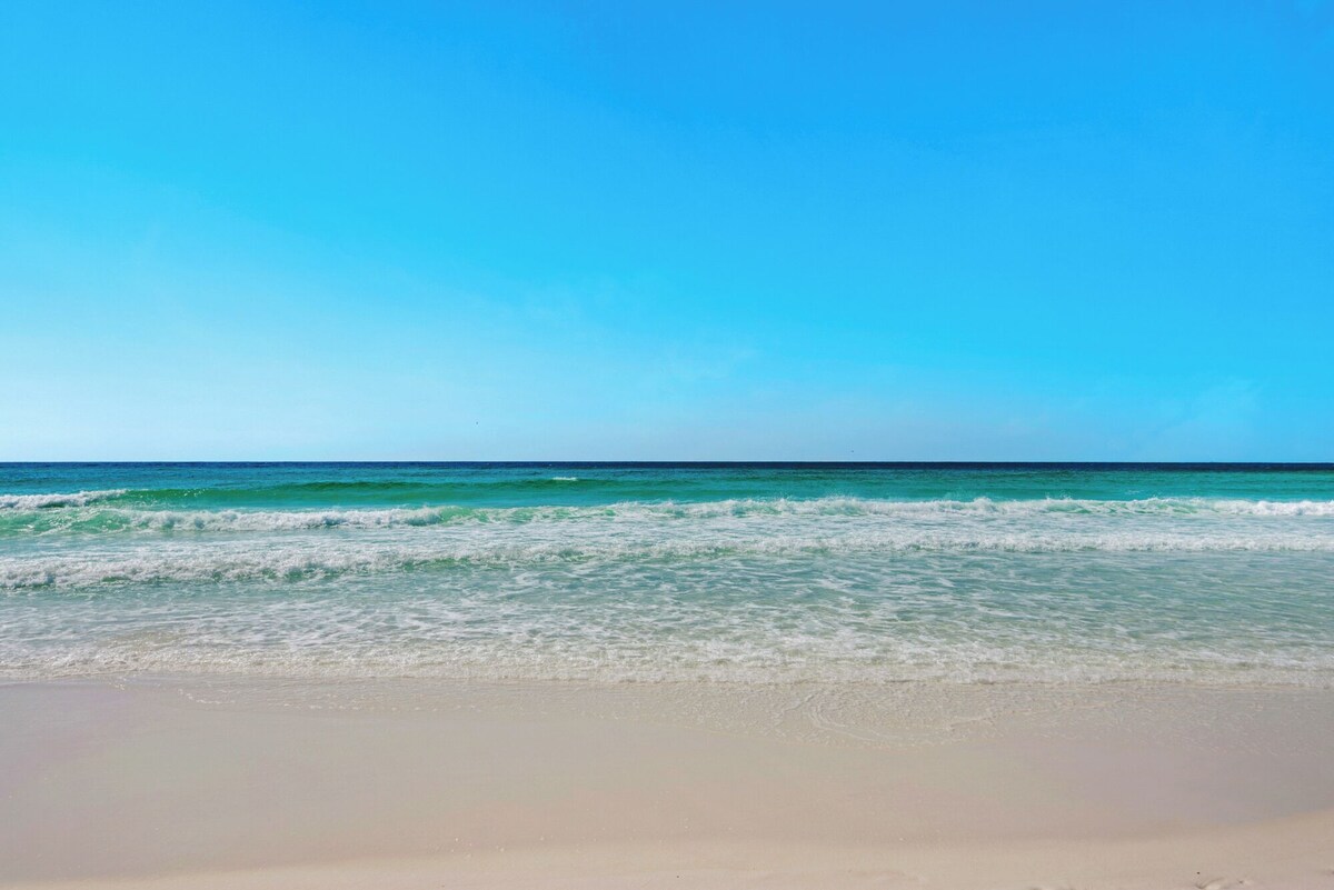 Photo 63 of ⭐Pet Friendly⭐Lagoon Pool-Beach Trolley-2 Kings 👑-5BR Here Comes the Sun