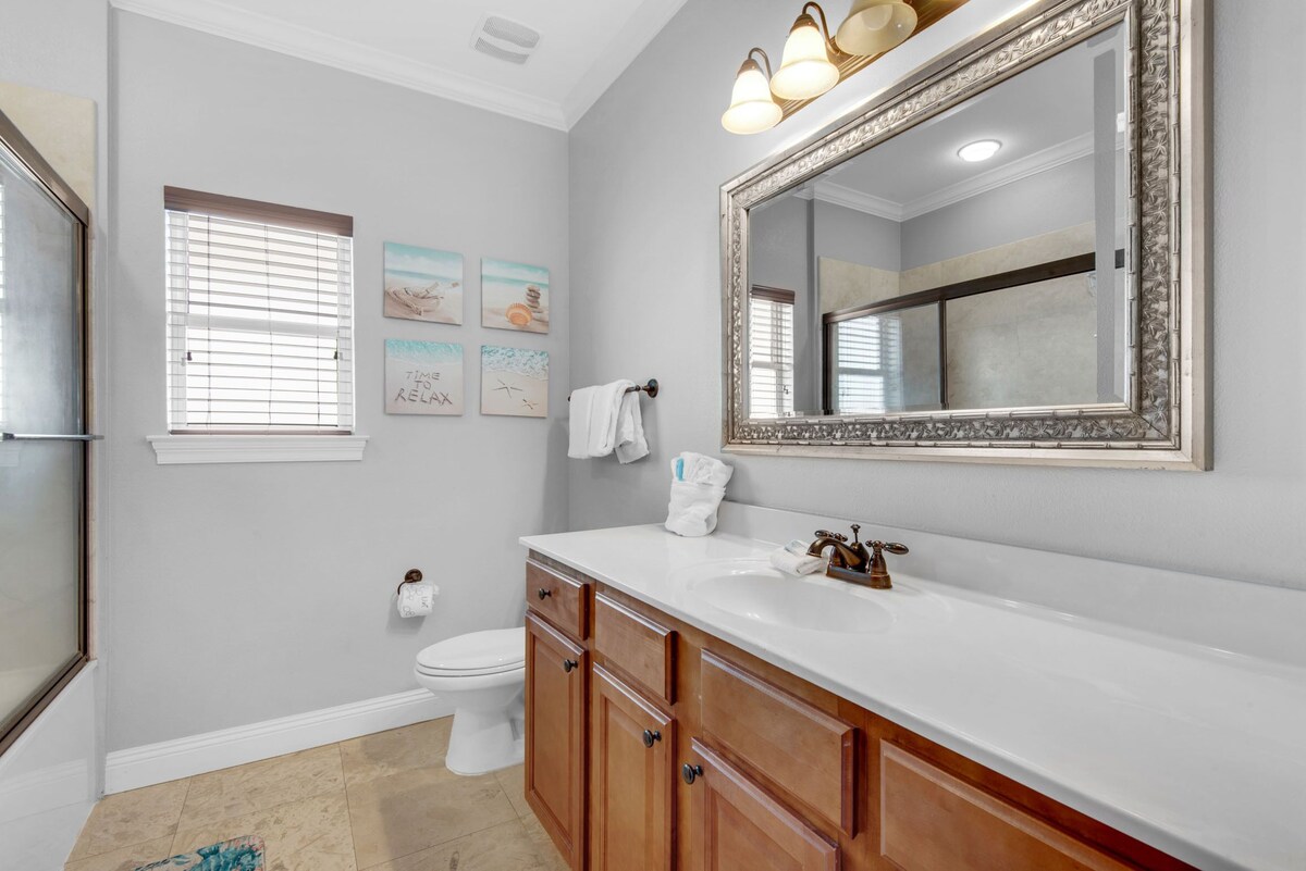 Photo 40 of ⭐Pet Friendly⭐Lagoon Pool-Beach Trolley-2 Kings 👑-5BR Here Comes the Sun