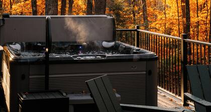 Ellen’s Edge~ Game Room~Home Theater~Hot Tub~Home Gym