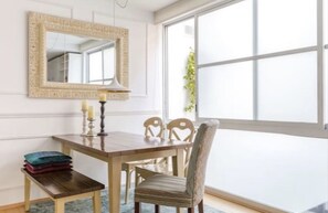 Dining - Enjoy CDMX in this central and cozy Apartment in the heart of Roma. (Ciudad de México)