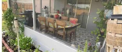 Outdoor dining