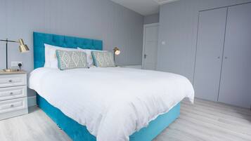 4 phòng ngủ, bộ trải giường