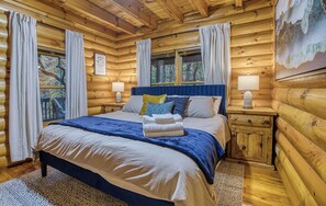 3 soverom, skrivebord, strykejern/-brett og wi-fi (inkludert)