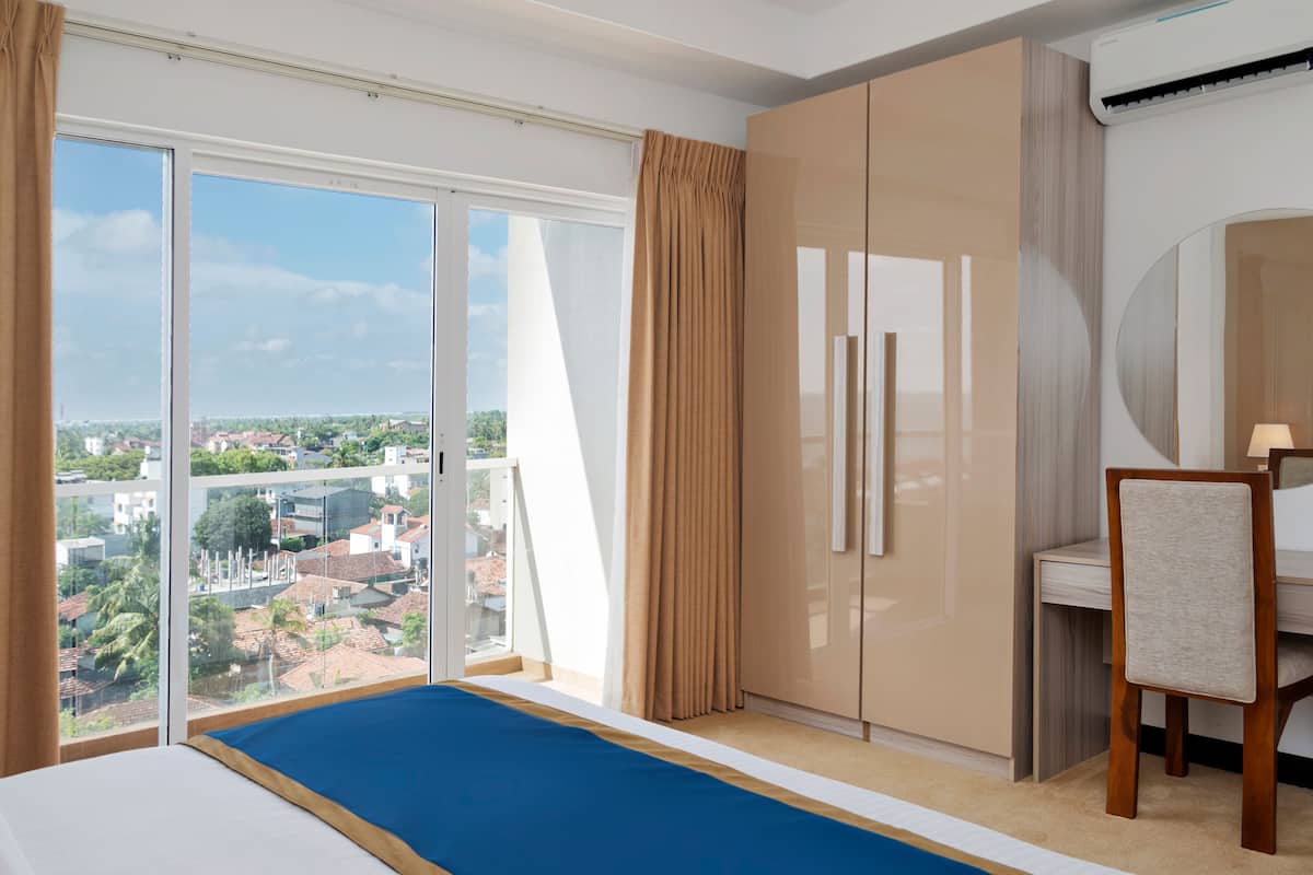 Junior Apartment