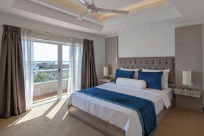 Junior Apartment | Individually decorated, desk, laptop workspace, iron/ironing board - Corundum Breeze Negombo (Negombo)