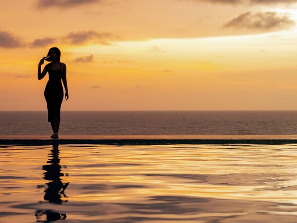 Outdoor pool - Corundum Breeze Negombo (Negombo)