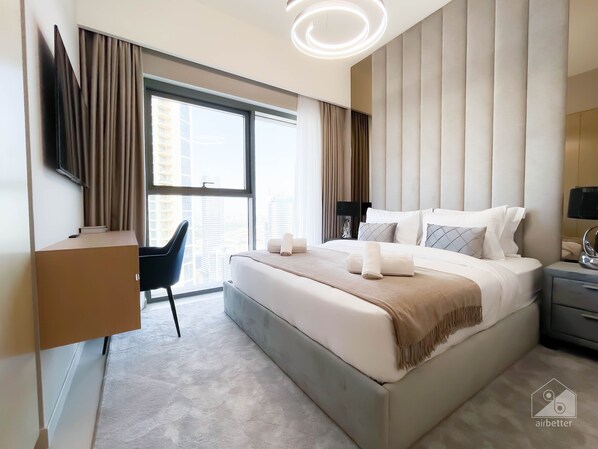 4 bedrooms, iron/ironing board, free WiFi, bed sheets