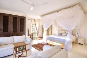 9 bedrooms - VILLA FAHARI - Nine Bedroom Villa, Sleeps 18 (Malindi)