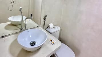 Shower, towels, soap, shampoo