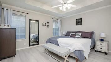 3 bedrooms, iron/ironing board, WiFi, bed sheets