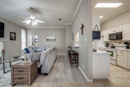 Spacious Brick House 3BR 2BA A+