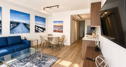 Perfect Brand New Suite Downtown Sidney